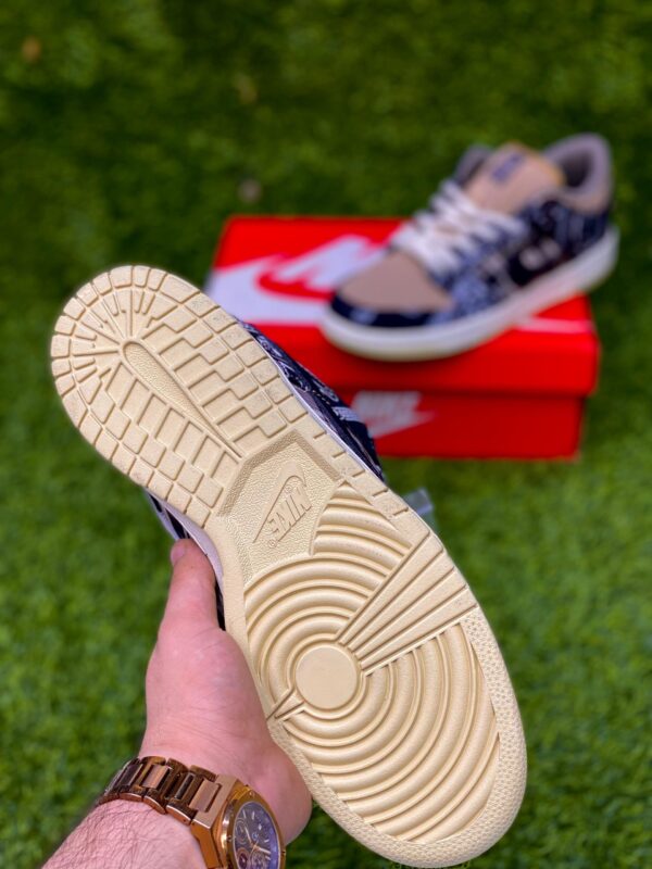 Nike SB Dunk Mustard and Black Low