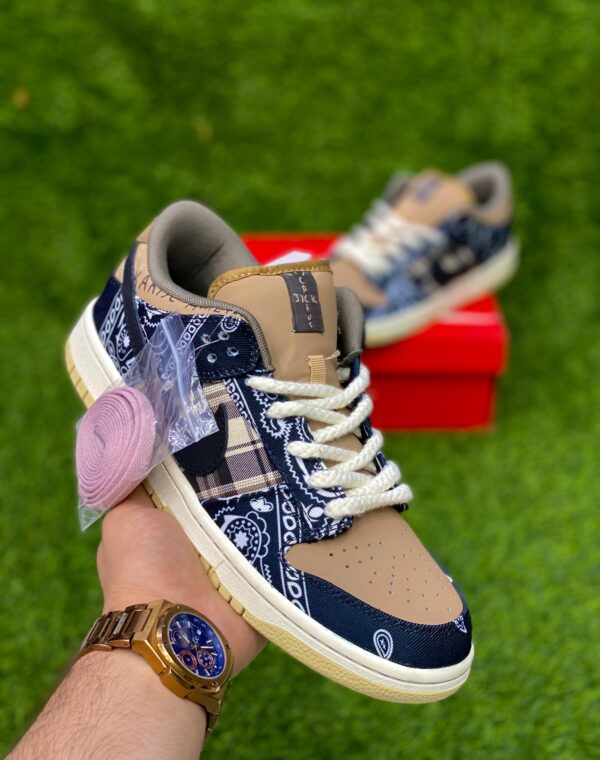 Nike SB Dunk Mustard and Black Low